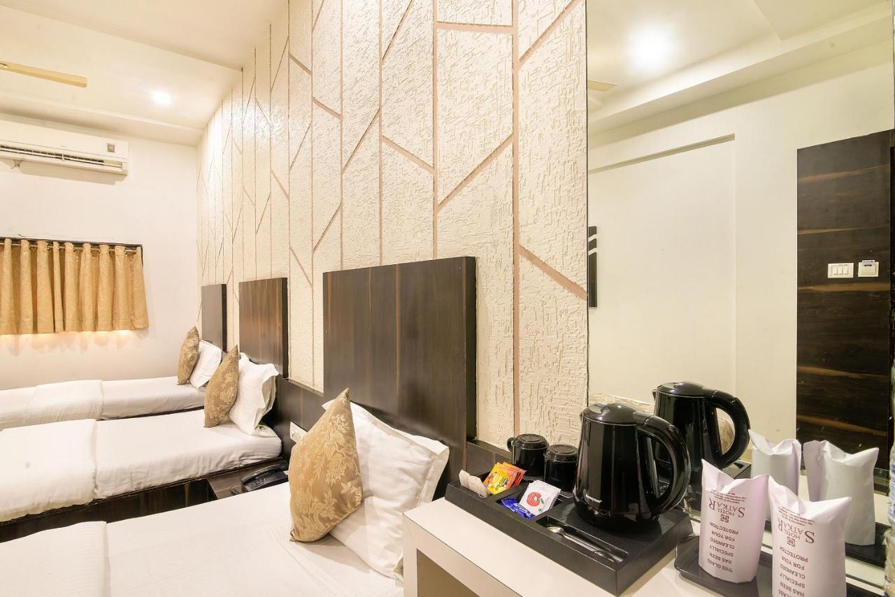 Hotel Satkar Сурат Экстерьер фото