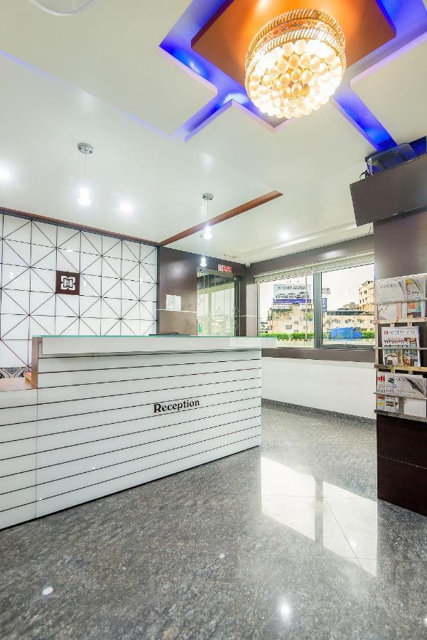 Hotel Satkar Сурат Экстерьер фото